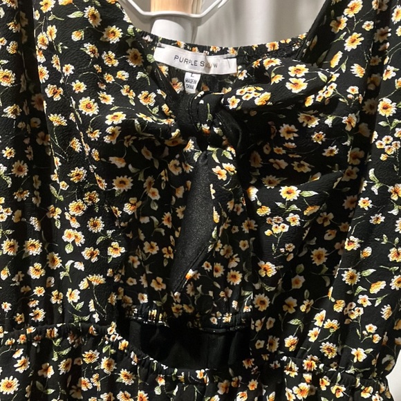 Floral Cut Out Romper - Picture 5 of 10